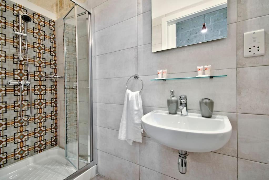 Vallettastay Old Lodge Apartment 3 Luaran gambar